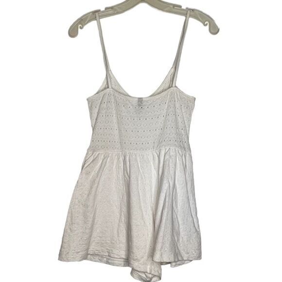 Divided White Shorts Romper - Picture 4 of 6